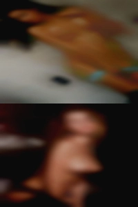 Machowaiting, woman